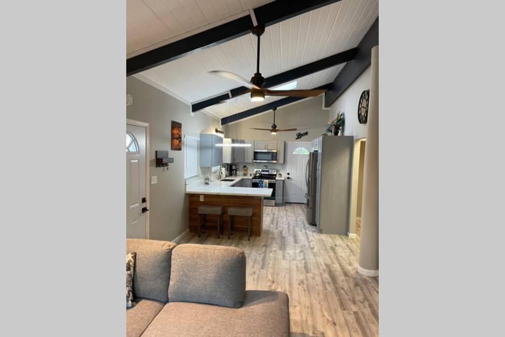 Spacious 2 Bedroom Beach House With King Suite Waianae Ngoại thất bức ảnh